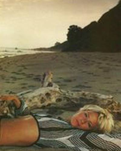 Бриттани Дэниэл фото