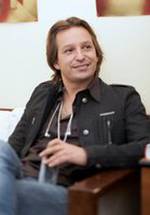 Миша Азнавур фото