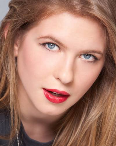 Магда Апанович фото