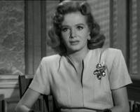 Кадр Стучись в любую дверь