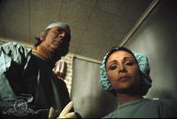 Кадр Последний дом слева