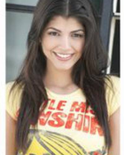 Эрика Медина фото