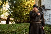 Кадр Монах и бес