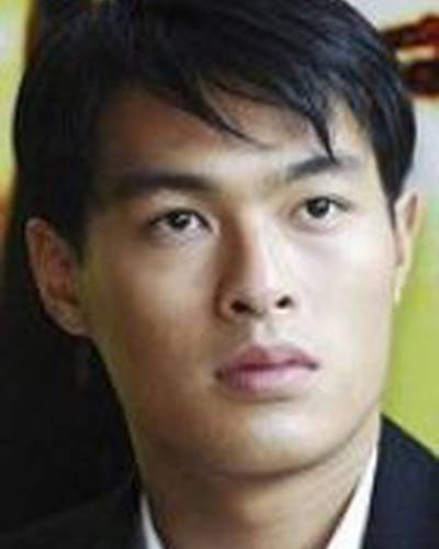 Тони Янг фото