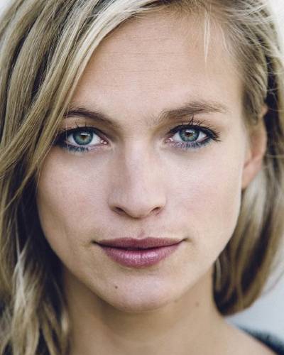 Юли Энгельбрехт фото