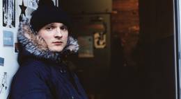 Кадр из фильма "Не надо петь мне о любви" - 1