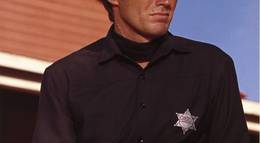 Кадр из фильма "Вздерни их повыше" - 1