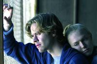 Кадр Мертвый сезон