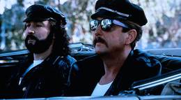 Кадр из фильма "Слишком много солнца" - 1