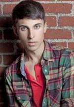 Дави Альварадо фото