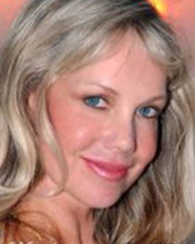 Минди Иден фото