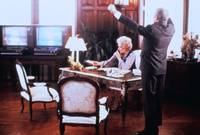 Кадр Будучи там