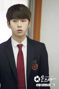 Кадр МонСтар