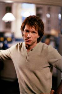 Кадр Элли МакБил