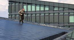 Кадр из фильма "Стрелок" - 1