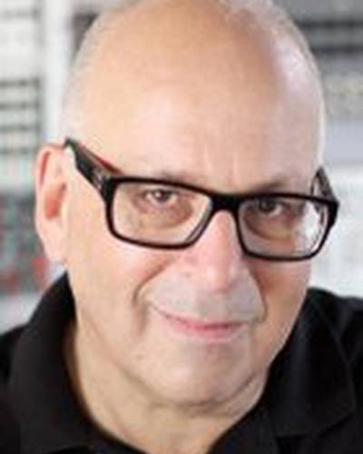 Дэниэл Миллер фото