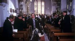 Кадр из фильма "Дживс и Вустер" - 2