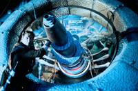 Кадр Мама и папа, спасите мир!