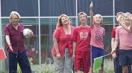 Кадр из фильма "Хорошие дети не плачут" - 2