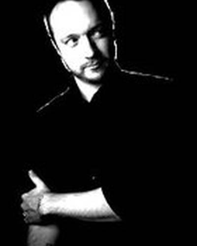 Дариус Холберт фото