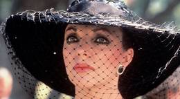 Кадр из фильма "Династия" - 2