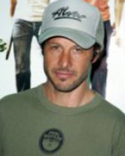 Тони Алва фото