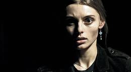 Кадр из фильма "Мертвые дочери" - 2