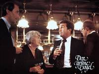 Кадр Зеленая птица