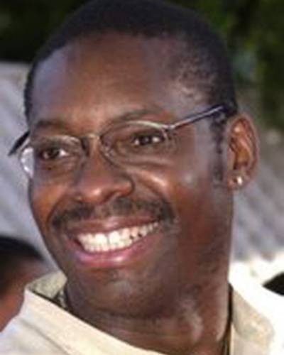 Брюс А. Янг фото