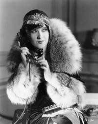 Кадр Blonde or Brunette