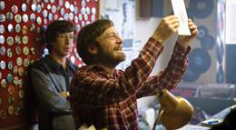 Кадр из фильма "Хорошие вибрации" - 1