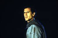 Кадр Зловещие мертвецы 3: Армия тьмы