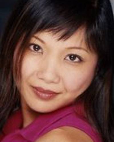 Дженнифер Акино фото