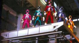 Кадр из фильма "Могучие Рейнджеры: Успеть на помощь" - 2