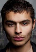 Себастьян Де Соуза фото