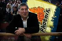 Кадр Нелегкая игра