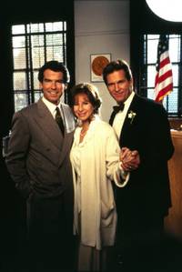 Кадр У зеркала два лица