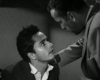 Кадр Стучись в любую дверь