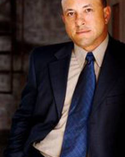 Кайл Т. Хеффнер фото