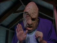 Кадр Существо в корзине 2