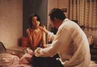 Кадр Отель «Птичья клетка»