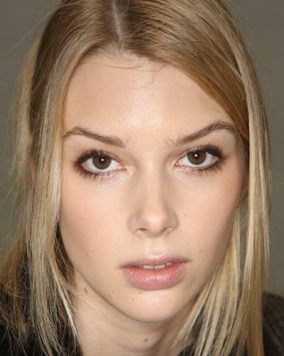 Emma Ishta фото