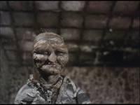 Кадр Человек в нижнем левом углу фотографии