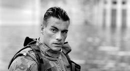 Кадр из фильма "Универсальный солдат" - 2