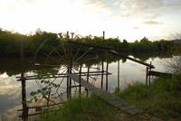 Кадр Плотина против Тихого океана