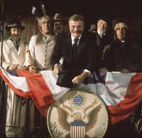 Кадр Ветер и лев