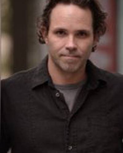 Грег Хаттон фото