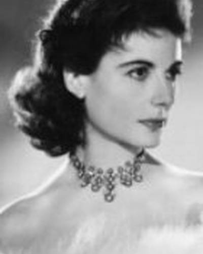 Ивонн Митчелл фото