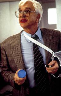 Кадр Голый пистолет 33 1/3: Последний выпад