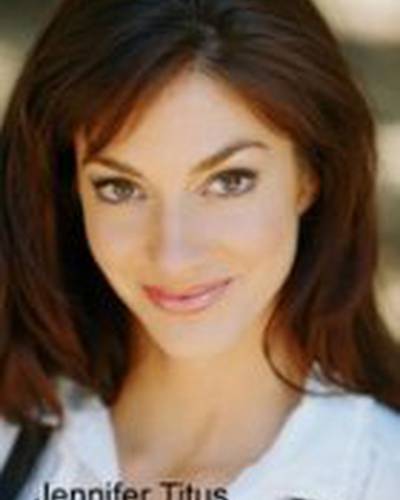 Дженнифер Титус фото